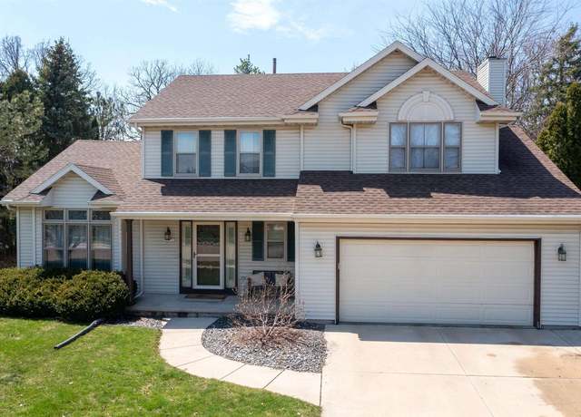 Property at 605 Fox Fire Dr, Oshkosh, WI 54904, 4 beds, 2.5 baths