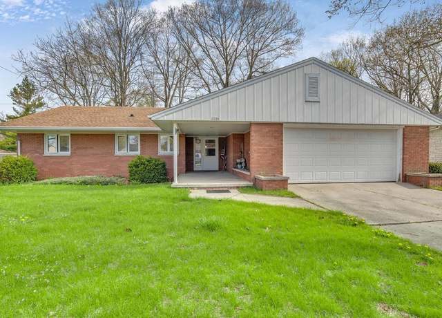 Property at 2214 Markham St, Manitowoc, WI 54220, 3 beds, 1.5 baths