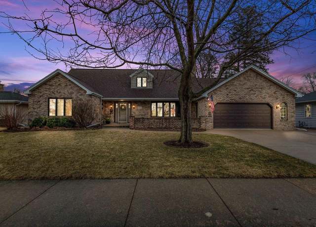Property at 974 Grove St, Neenah, WI 54956, 3 beds, 2 baths
