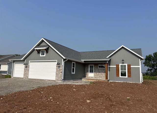 Property at 1747 Legacy Ln, Neenah, WI 54956, 3 beds, 2 baths