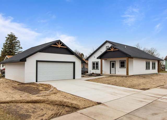 Property at 1303 Graham Ave, Oshkosh, WI 54902, 2 beds, 2 baths