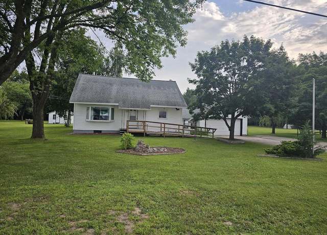 Property at 243 E Chicago Rd, Wautoma, WI 54982, 3 beds, 1 bath