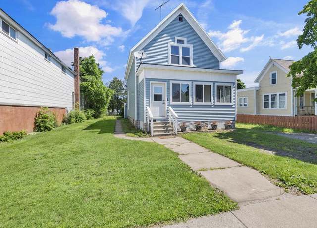 Property at 720 Main St, Marinette, WI 54143, 5 beds, 1.5 baths