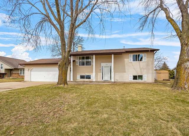 Property at 706 Peppergrass Ln, Neenah, WI 54956, 3 beds, 2 baths