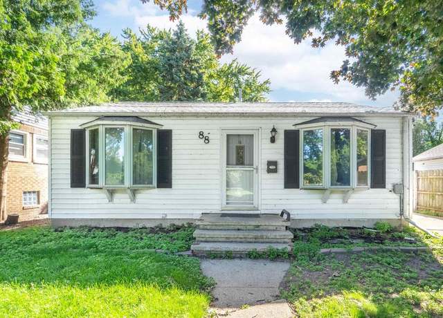 Property at 88 Mathewson St, Menasha, WI 54952, 2 beds, 1 bath