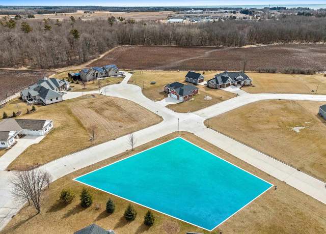 Property at 302 Mosie Ct, Manitowoc, WI 54220