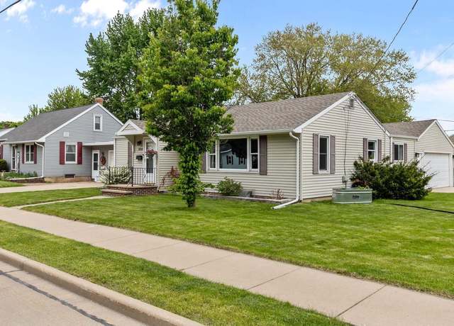 Property at 1930 E College Ave, Appleton, WI 54915, 3 beds, 1 bath