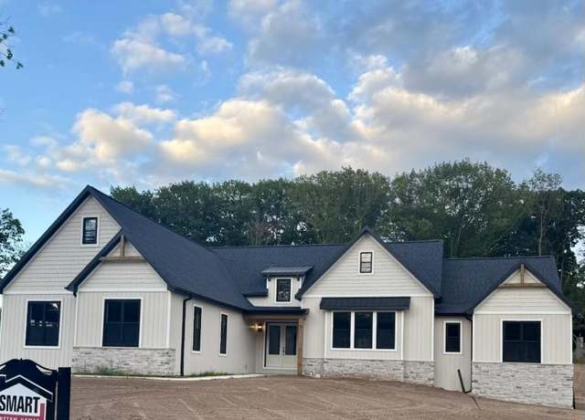 Property at 4202 Blackberry Ridge Dr, Oneida, WI 54155, 5 beds, 3.5 baths