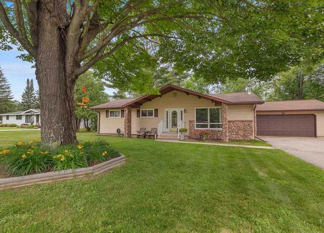 Property at 5112 Airport Ln, Laona, WI 54541, 3 beds, 1 bath
