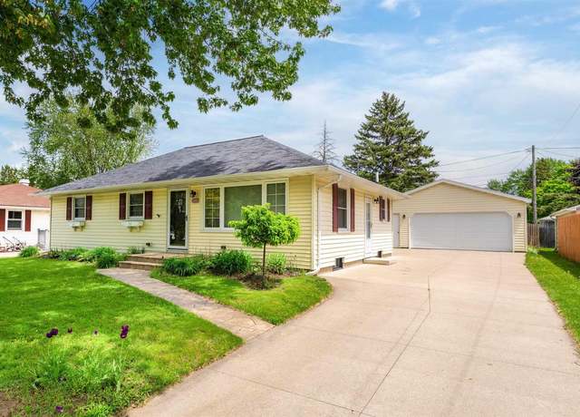 Property at 2406 S Fountain Ave, Appleton, WI 54915, 3 beds, 1 bath