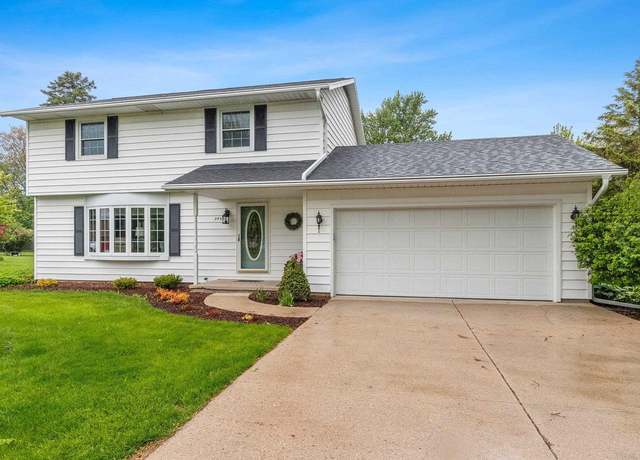 Property at 2433 Carleton Ave, Appleton, WI 54915, 3 beds, 1.5 baths