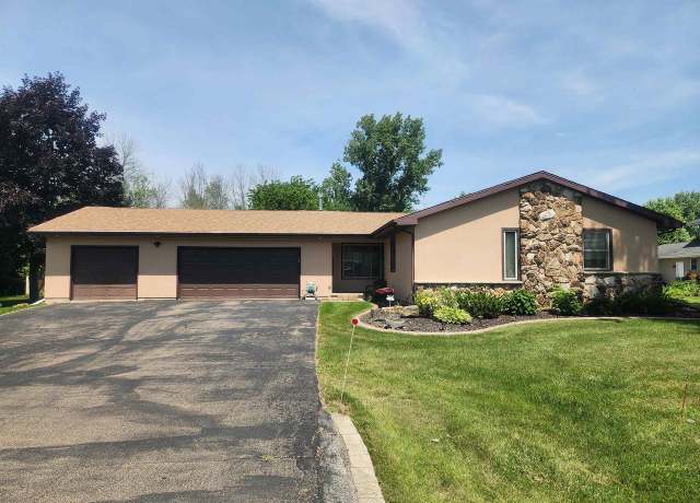 Property at 4982 W Golf Course Rd, Sherwood, WI 54169, 3 beds, 2.5 baths