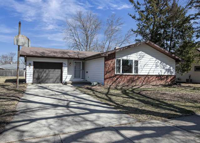 Property at 736 E Murray Ave, Appleton, WI 54915, 3 beds, 2 baths