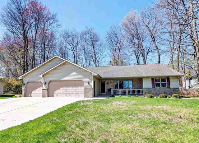 Property at 2131 Sugar Maple Ct, Green Bay, WI 54304, 3 beds, 3 baths