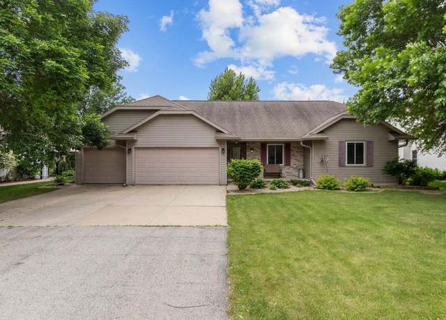 Property at 4719 Grand Meadows Dr, Grand Chute, WI 54914, 3 beds, 2.5 baths