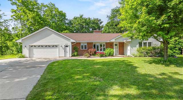 Photo of 420 Melissa Ct, Denmark, WI 54208