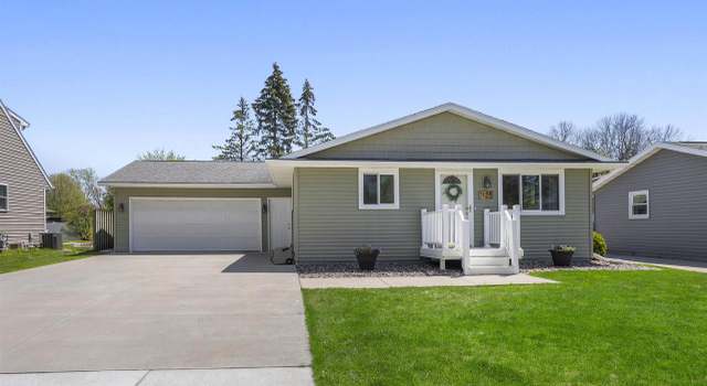 Photo of 1125 Greenwood Dr, Menasha, WI 54952