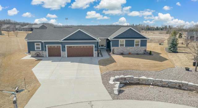 Photo of N8344 Maplewood Ct, Fond Du Lac, WI 54937