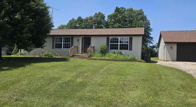 Photo of 1712 Cedarview Dr, Saint Cloud, WI 53079