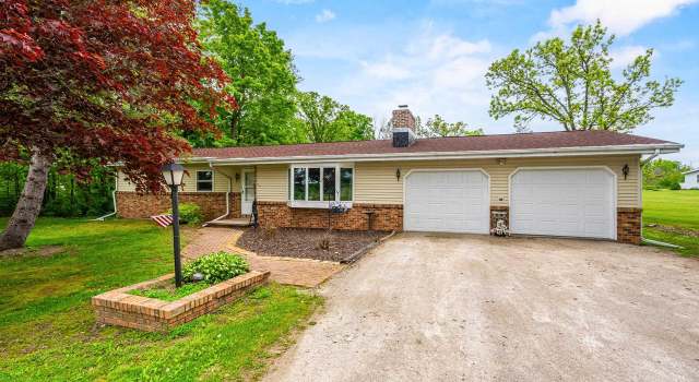 Photo of W7389 Wege Rd, Hortonville, WI 54944