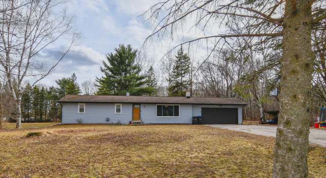 Photo of 327 Sunlite Dr, Hobart, WI 54155