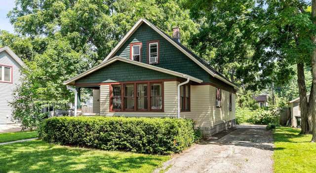 Photo of 505 E Pine St, New London, WI 54961