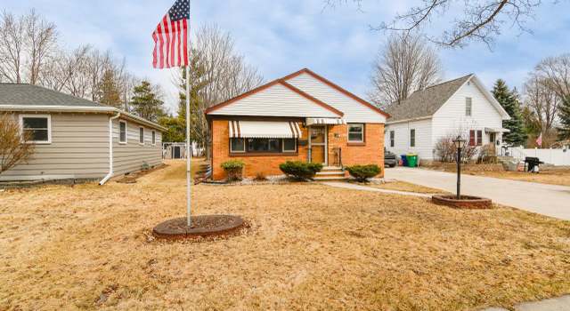 Photo of 1214 Dousman St, Green Bay, WI 54303