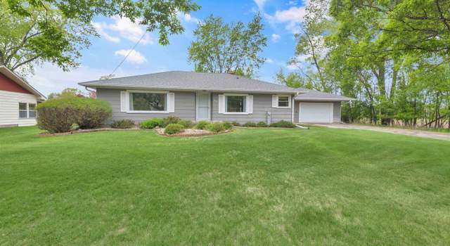 Photo of 2529 Shore Dr, Marinette, WI 54143