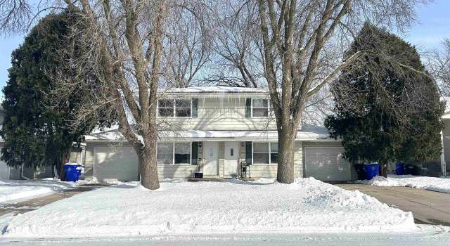 Photo of 800 N Hawthorne Dr, Appleton, WI 54915