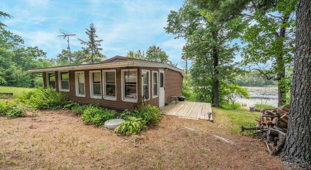 Photo of 9079 Boelter Lake Dr, Almond, WI 54909