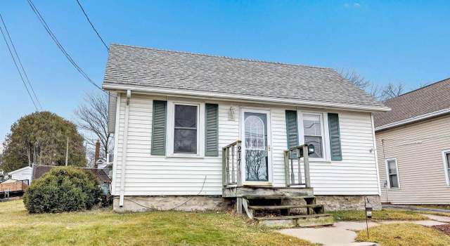 Photo of 217 Gertrude St, Kaukauna, WI 54130
