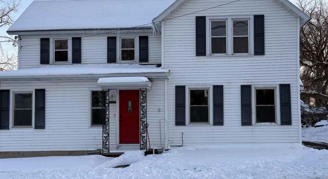 Photo of 825 2nd St, Menasha, WI 54952