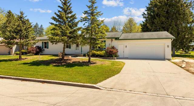 Photo of 2225 Paul Rd, Manitowoc, WI 54220