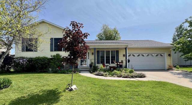 Photo of 443 Mary Lee Dr, Fond Du Lac, WI 54935
