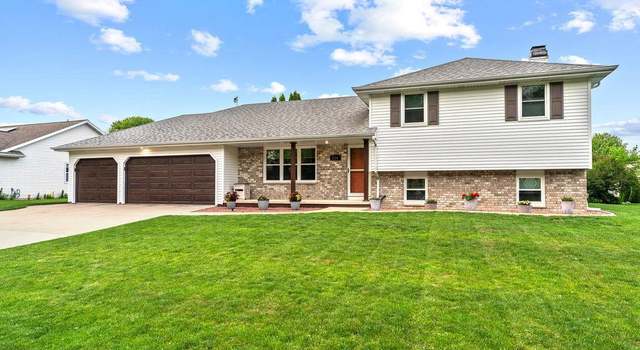 Photo of 216 Riva Ridge Ln, Neenah, WI 54956