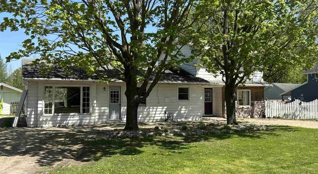 Photo of N4526 Ferry St, New London, WI 54961
