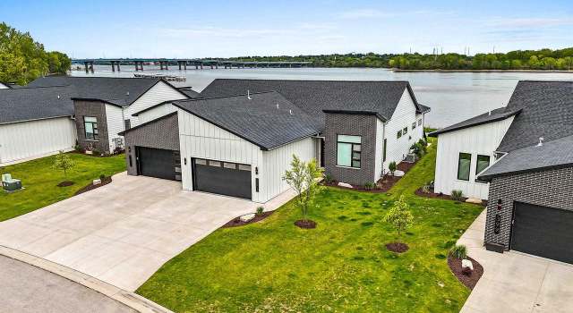 Photo of 395 Aldon Cir, Green Bay, WI 54304