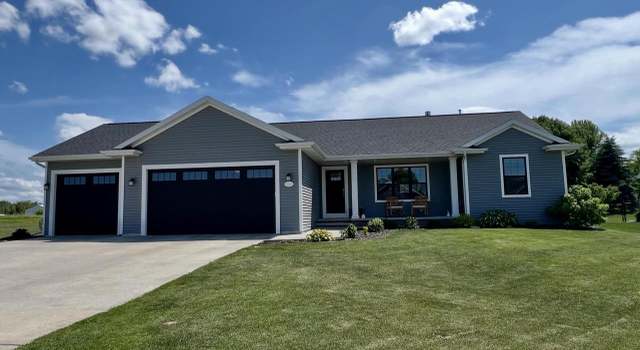 Photo of 582 Clay St, Wrightstown, WI 54180