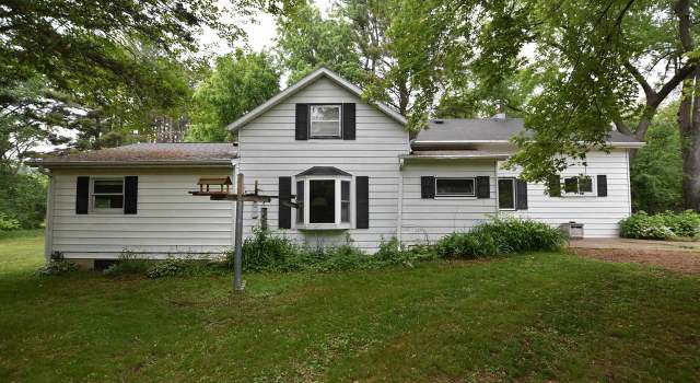 Photo of 1118 E Pearl St, Neshkoro, WI 54960