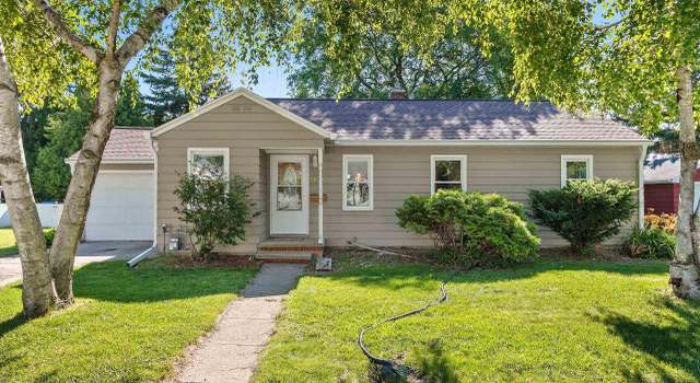 Photo of 228 Cedar St, Neenah, WI 54956