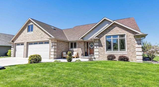 Photo of 950 Springfield Dr, De Pere, WI 54115