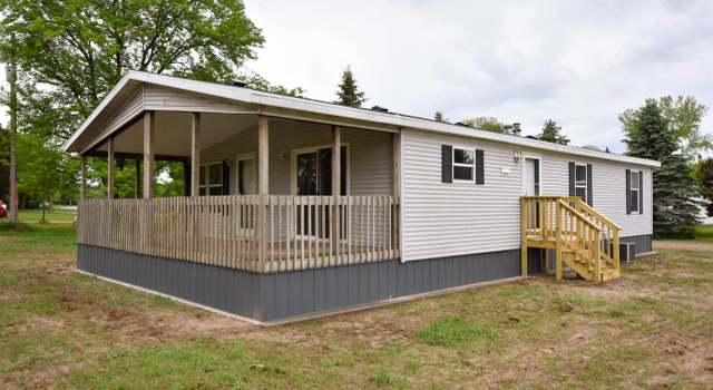 Photo of 832 E Ruffalo Dr, Plainfield, WI 54966