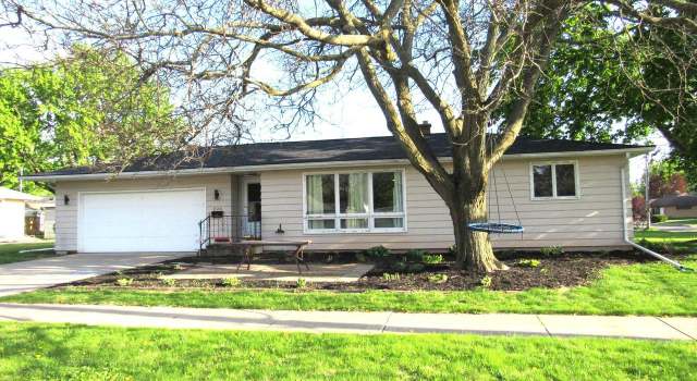 Photo of 820 Sherry St, Neenah, WI 54956