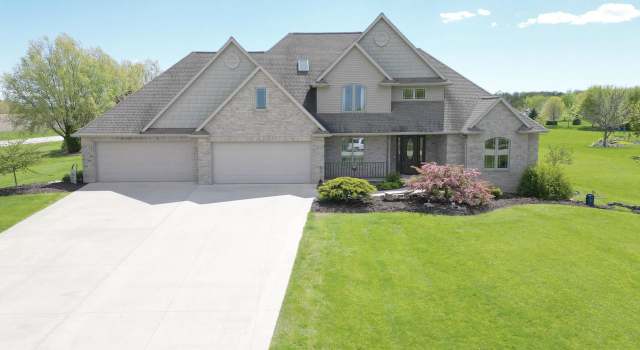 Photo of 11 Golden Wheat Ln, Wrightstown, WI 54180