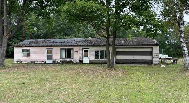 Photo of N2138 River Dr, Wallace, MI 49893