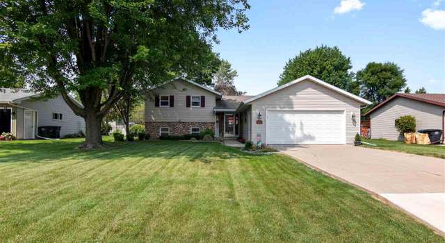 Photo of 1412 Circle Dr, Menasha, WI 54952