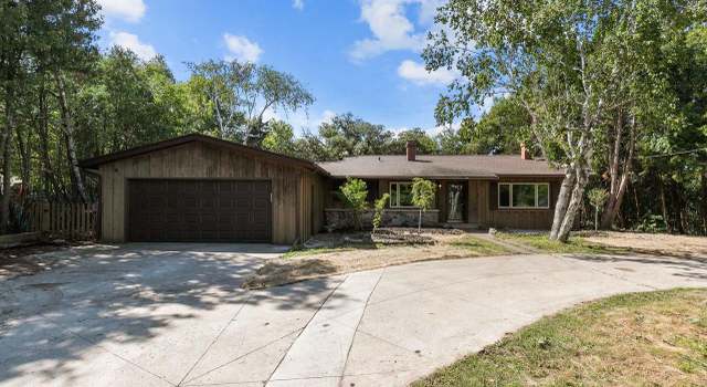 Photo of 1491 S Oakwood Rd, Oshkosh, WI 54904