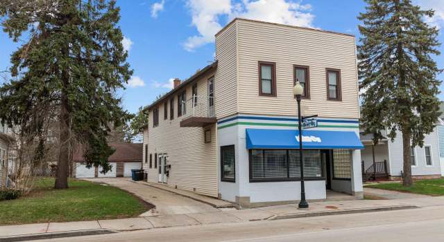 Photo of 1511 Oregon St, Oshkosh, WI 54902