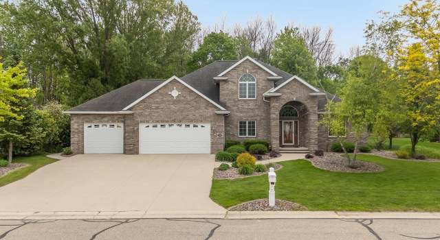 Photo of 2141 Hidden Creek Rd, Neenah, WI 54956
