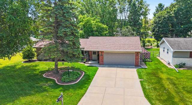 Photo of 1415 Glen Rd, Green Bay, WI 54313